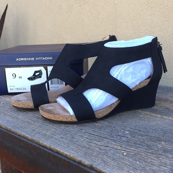 Adrienne Vittadini Shoes - NWT!{Adrienne Vittadini}9M Tricia Distressed Wedge